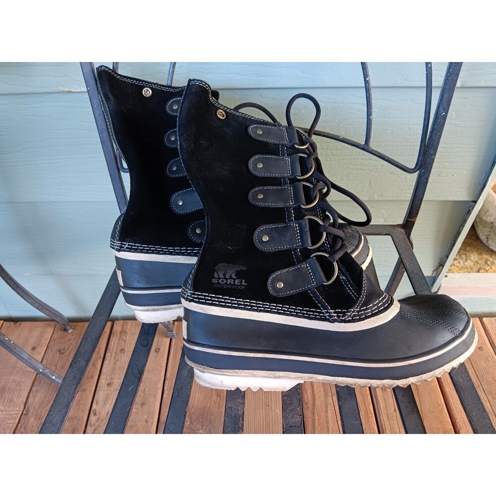Women's Sorel Joan of Arctic Weatherproof Black Suede Rubber Boots Size 8